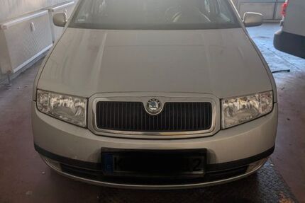 Skoda Fabia 234.272 km 1.000 &euro; Oberhausen 55606