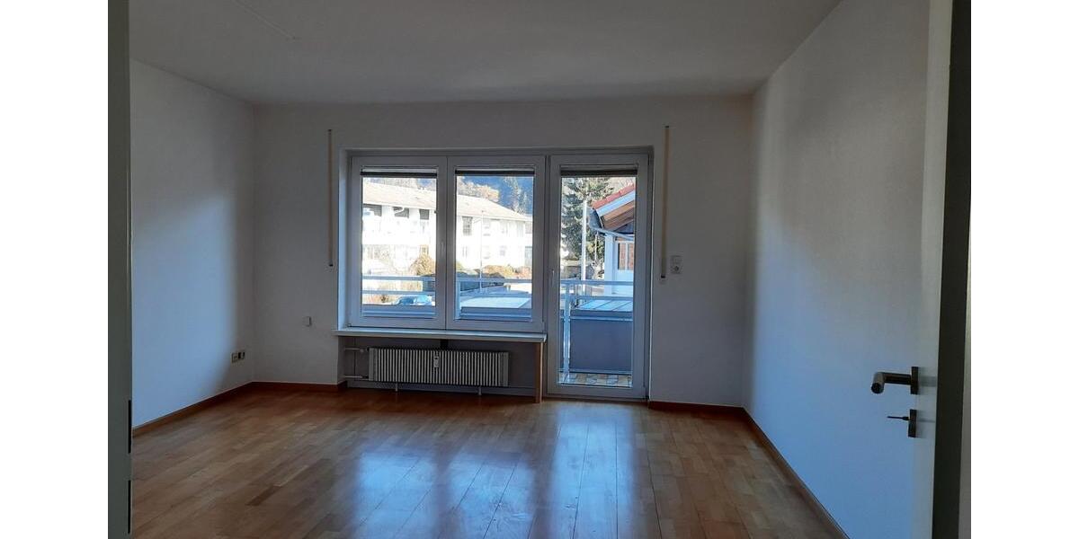 Sonthofen: 3-Zimmer-Wohnung ca. 80qm mit Balkon, frei ab sofort 3 zimmer