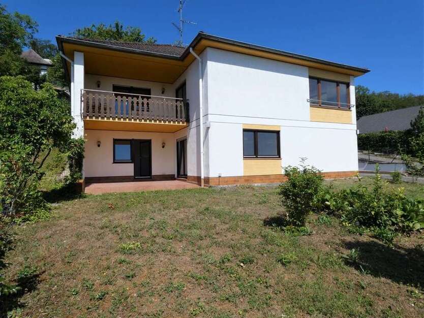 Haus zum Mieten in Mainz Mainz-Laubenheim 3.200 € 200 m²