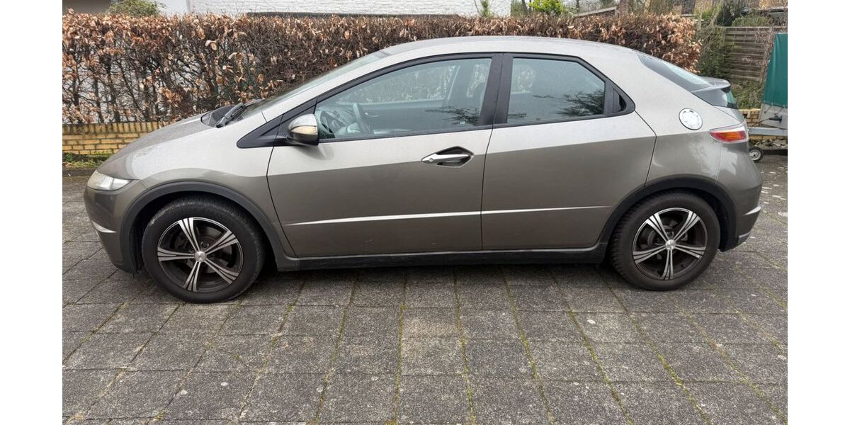 Honda Civic 187.000 km 3.200 &euro; HÜCKELHOVEN 41836