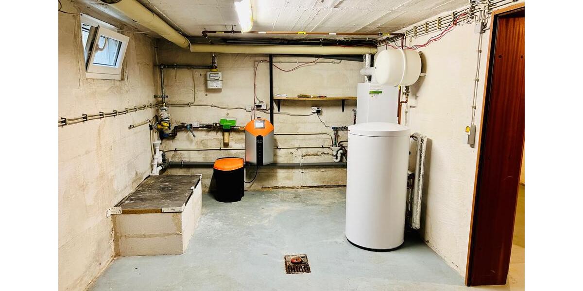 Reihenhaus Niederwerrn - 7 Zimmer, 156 m&sup2;, 398.000&euro; | Angebot:25299512