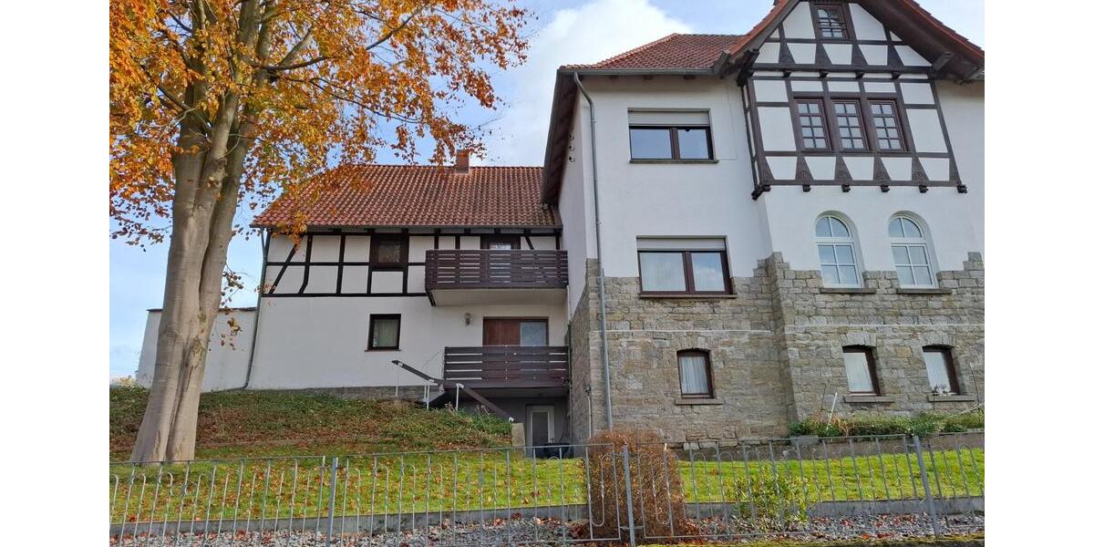 5 Zimmer Wohnung mit Balkon und Keller 5 zimmer