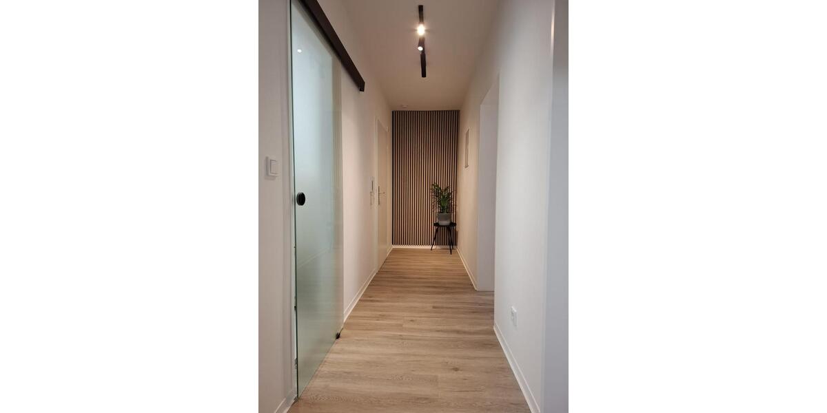 „Einziehen & Wohlfühlen“ Sanierte 2 Zi-Wohnung+ Garage am Kurpark 2 zimmer