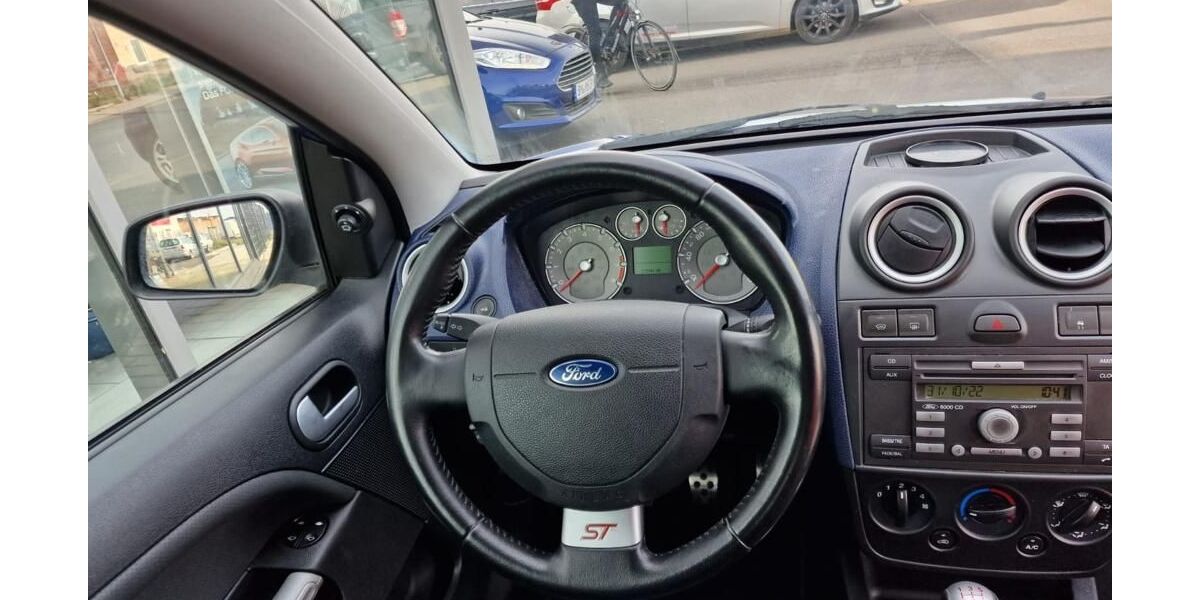 Ford Fiesta 201.000 km 2.800 &euro; Kerpen 50169