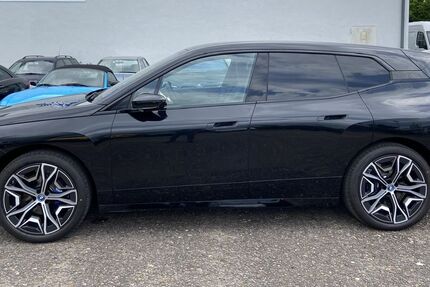 BMW iX 10.000 km 78.000 &euro; Aschaffenburg 63741