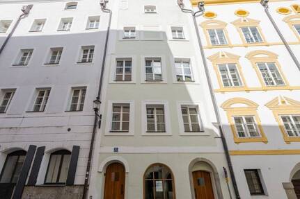 WG-Gerechte-2,5-Zimmer-Wohnung mit EBK und Duschbad in der Passauer Altstadt
