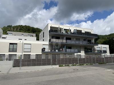 NEUWERTIG - MODERN - MIT GARTENANTEIL 3 zimmer