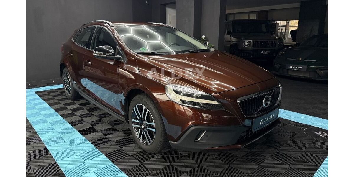 Volvo V40 Cross Country 173.903 km 13.990 &euro; Bad Arolsen 34454