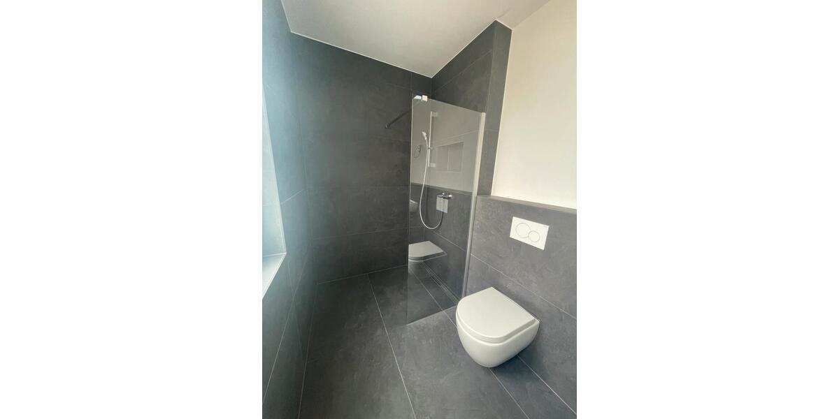 Doppelhaushälfte Rüsselsheim am Main - 6 Zimmer, 174 m&sup2;, 2.500&euro; | Angebot:24862391