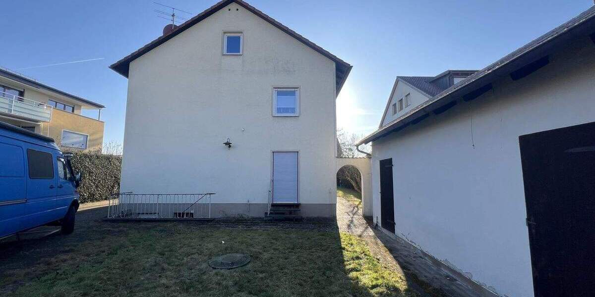 Mehrfamilienhaus, Wohnhaus Erlangen Büchenbach - 1 Zimmer, 200 m&sup2;, 590.000&euro; | Angebot:25245908