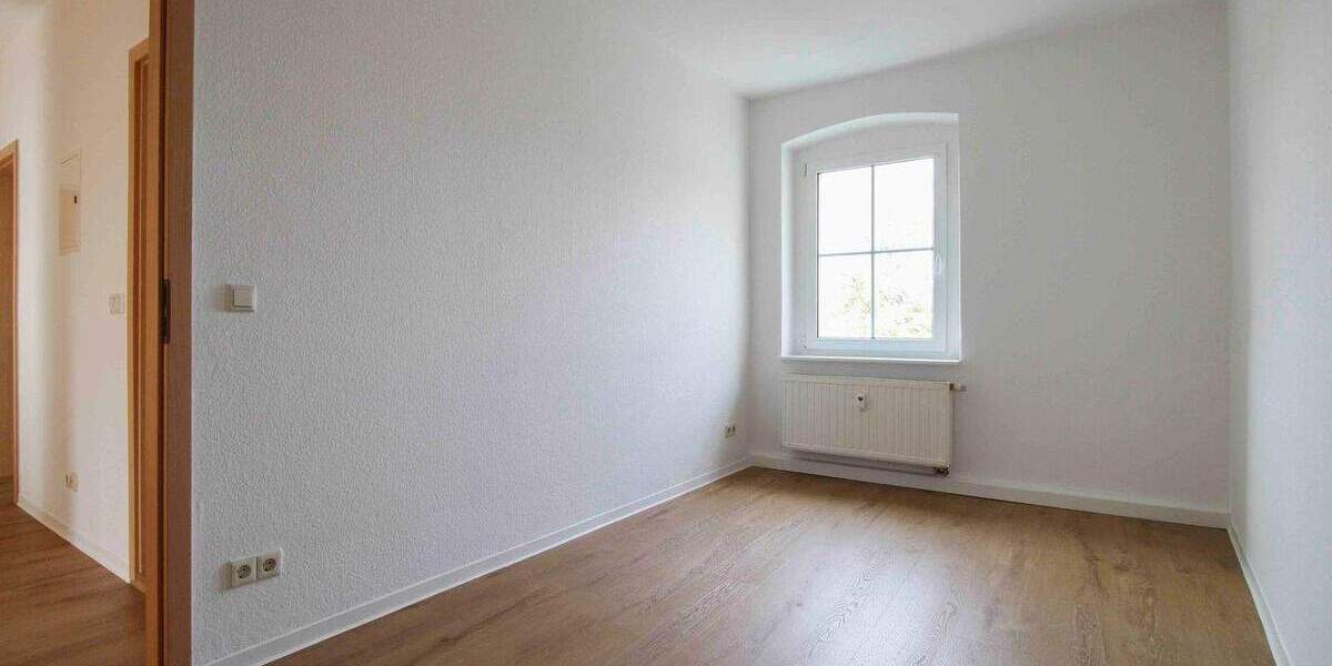 *Bezugsfrei!* Renovierte 3-Zimmer Wohnung mit Stellplatz 3 zimmer