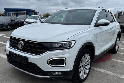 VW T-Roc 156.747 km 16.599 € Berlin 12277