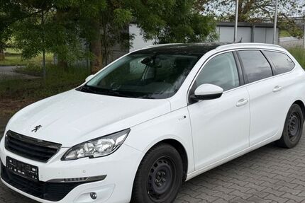 Peugeot 308 176.987 km 3.999 &euro; Budenheim 55257