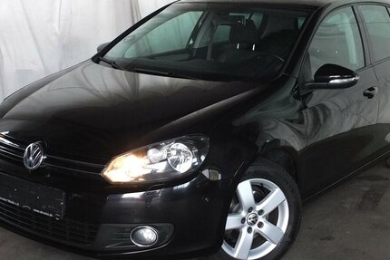 VW Golf 1.6TDi TEAM KLIMAAUTOMATIK 5-türig 159.855 km 6.498 &euro; Köln 50858