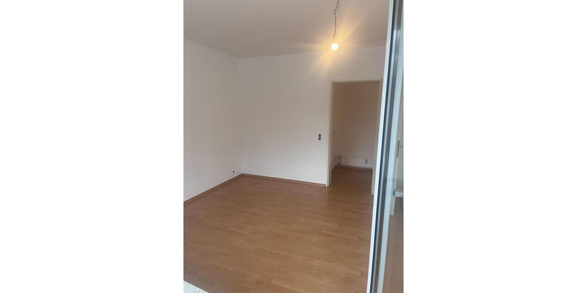 Etagenwohnung Bergisch Gladbach Alt-Frankenforst - 3 Zimmer, 85 m&sup2;, 1.200&euro; | Angebot:24955907