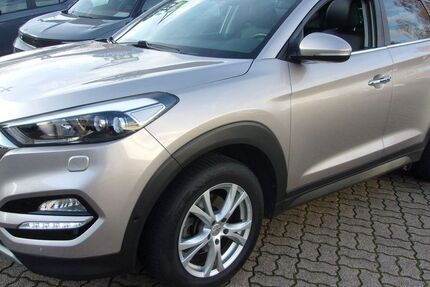 Hyundai TUCSON 77.300 km 17.750 &euro; Herford 32051