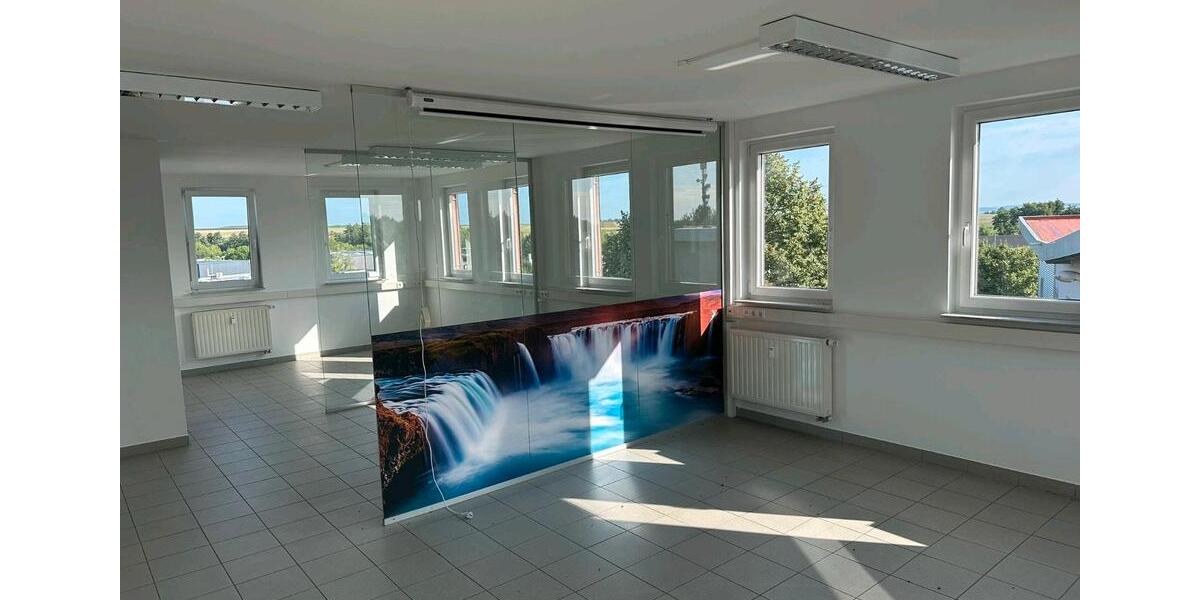 Büro 110 qm zu vermieten an der A70 zimmer