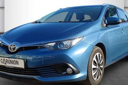 Toyota Auris 92.417 km 9.999 &euro; Jena 07749