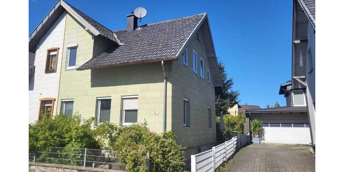 Doppelhaushälfte Neustadt bei Coburg Coburg - 4 Zimmer, 107 m&sup2;, 90.000&euro; | Angebot:24672721