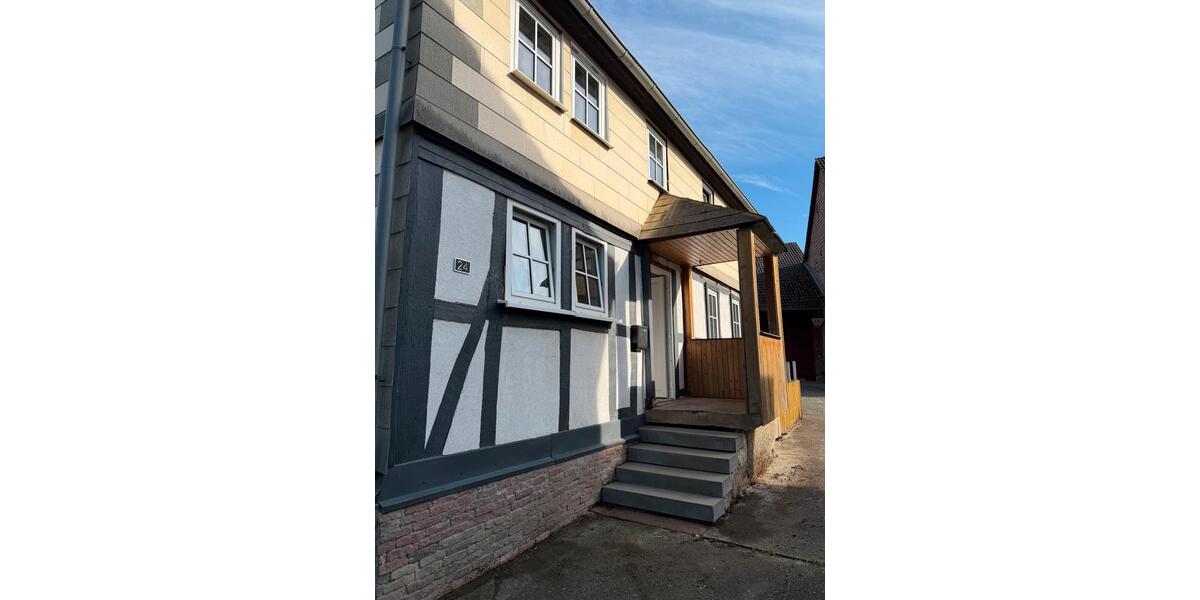 Etagenwohnung Neuental - 5 Zimmer, 125 m&sup2;, 700&euro; | Angebot:26375825