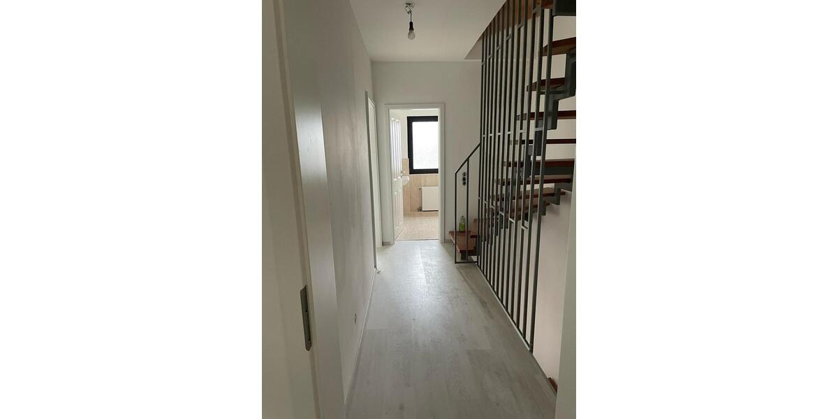 Reihenhaus Wuppertal Gemarkung Elberfeld - 5 Zimmer, 165 m&sup2;, 1.800&euro; | Angebot:25975942