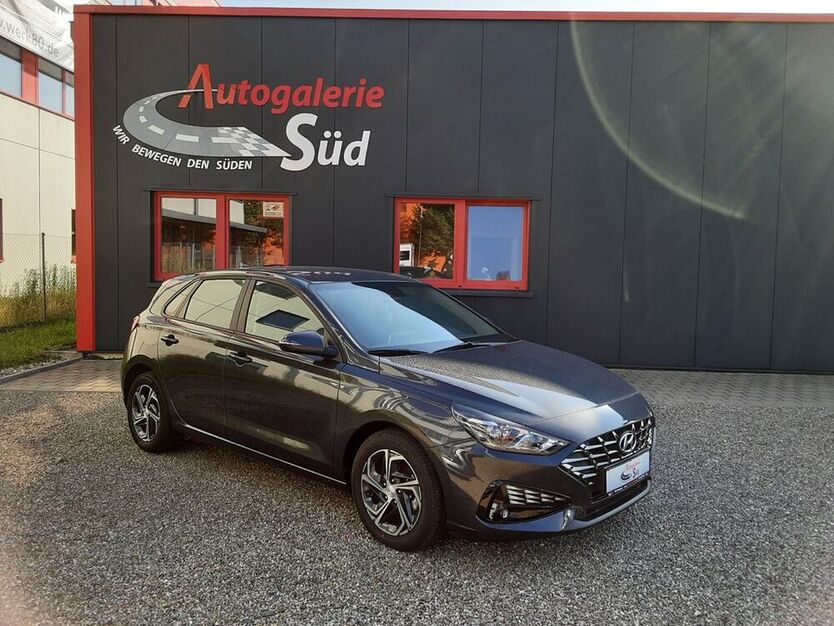 i30