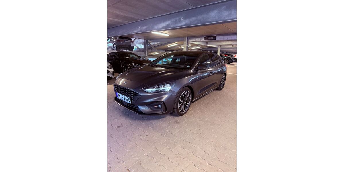 Ford Focus 88.700 km 13.700 &euro; Hamburg 22043