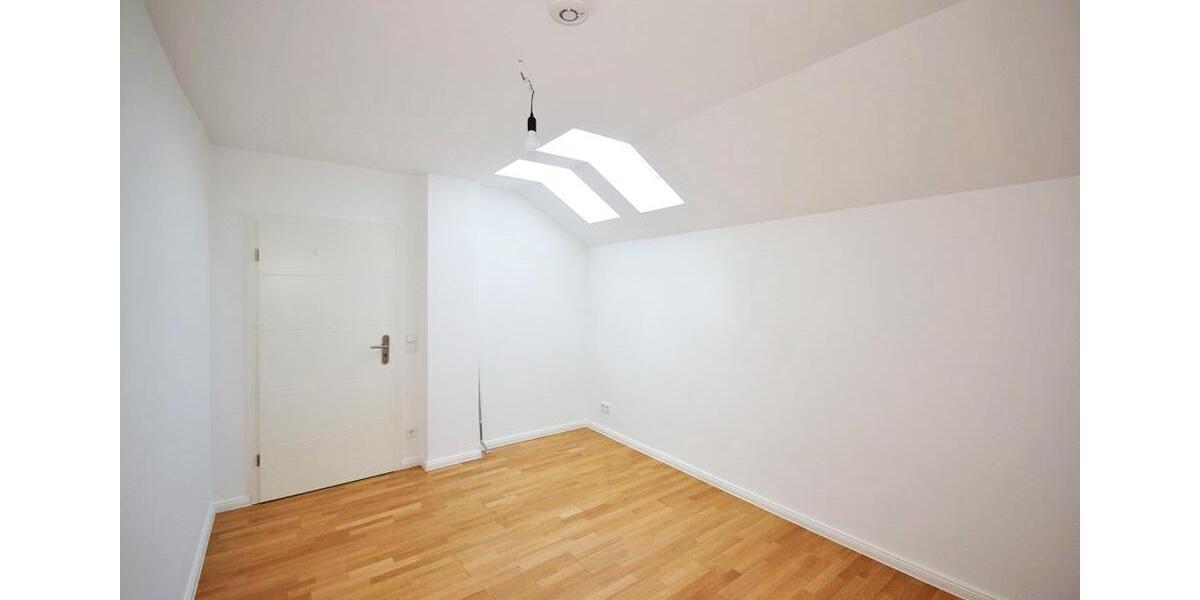 Dachgeschoßwohnung Bargteheide - 3 Zimmer, 95 m&sup2;, 1.330&euro; | Angebot:25992572