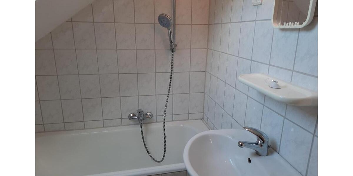 Dachgeschoßwohnung Wolfsburg - 2 Zimmer, 51 m&sup2;, 410&euro; | Angebot:26585051