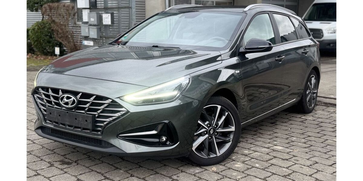 Hyundai i30 111.800 km 15.450 &euro; Metzingen 72555