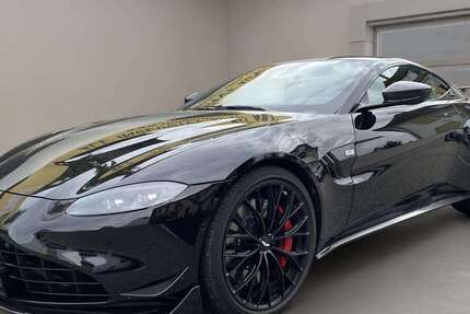 Aston Martin V8 23.350 km 158.500 &euro; Haslach 77716