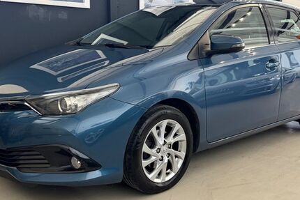 Toyota Auris 134.000 km 7.999 &euro; Schwerte 58239