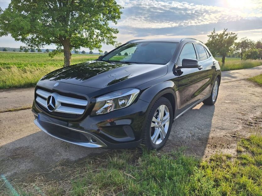 Mercedes-Benz GLA 220 127.000 km 16.900 € Giesen 31180