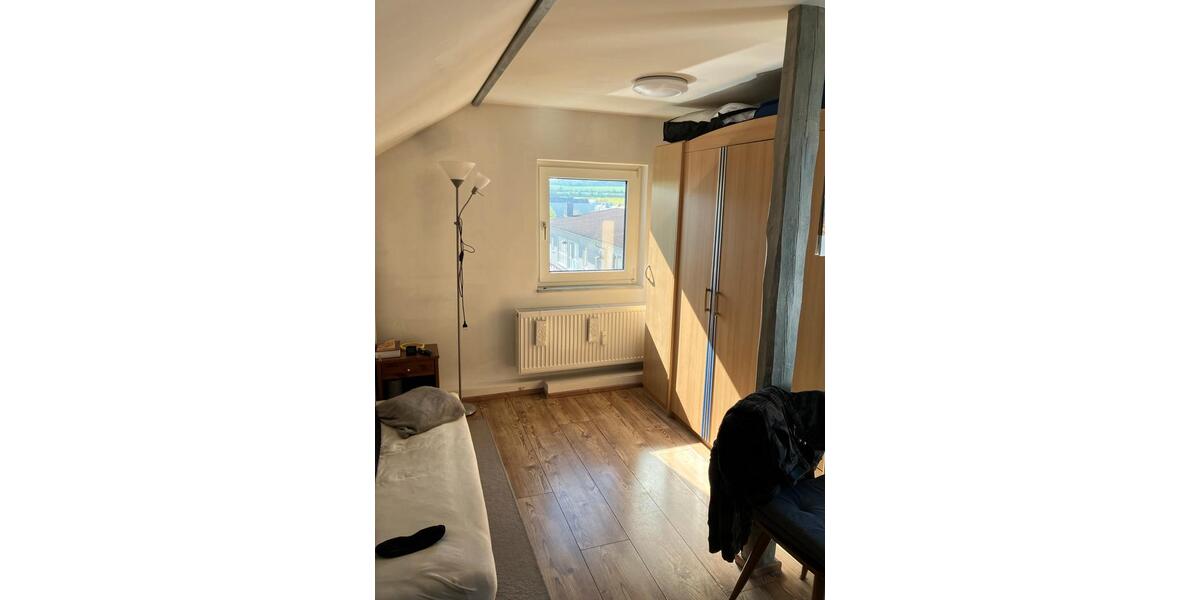 Dachgeschoßwohnung Arnstein - 1 Zimmer, 44 m&sup2;, 375&euro; | Angebot:26320617