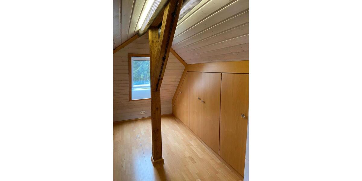 Obergeschoß Wohnung mit Dachgeschoss 110 m² in Nördlingen 3 zimmer