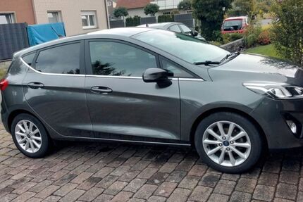 Ford Fiesta 98.500 km 8.300 &euro; Schloß Holte-Stukenbrock 33758