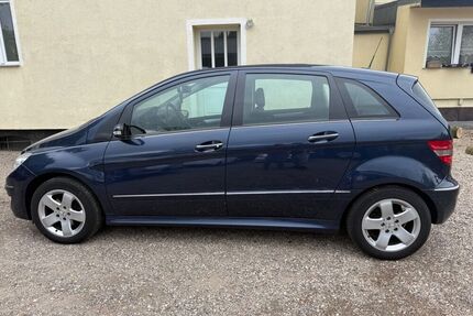 Mercedes B 200