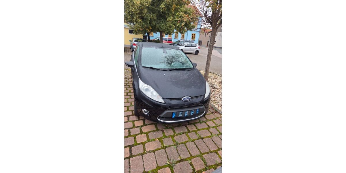 Ford Fiesta 165.000 km 2.700 € Drei Gleichen 99869