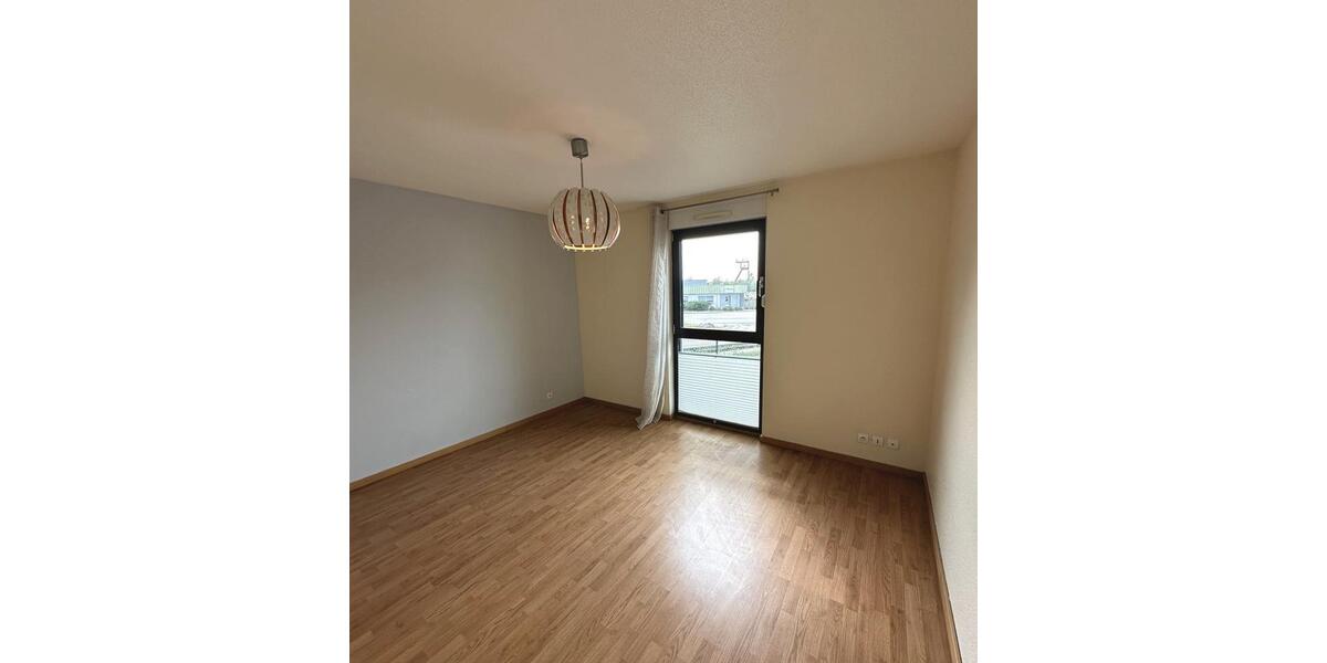 Etagenwohnung Saarbrücken Neue Bremm - 1 Zimmer, 68 m&sup2;, 125.000&euro; | Angebot:26997205