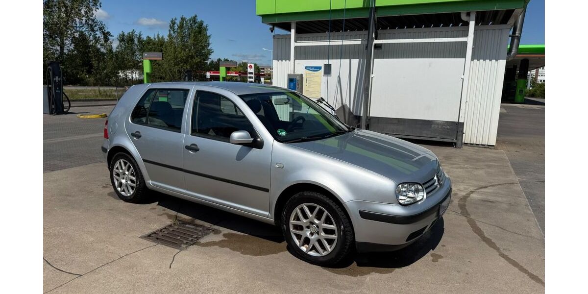 VW Golf 133.050 km 2.500 &euro; Brandenburg 14772