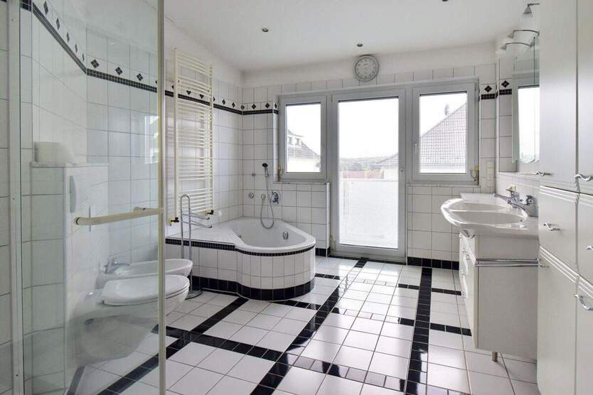 Endlich gefunden! Freistehendes, modernes Einfamilienhaus in Kettwig 6 zimmer