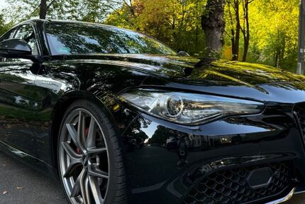 Alfa Romeo Giulia 73.000 km 26.900 € München 81371