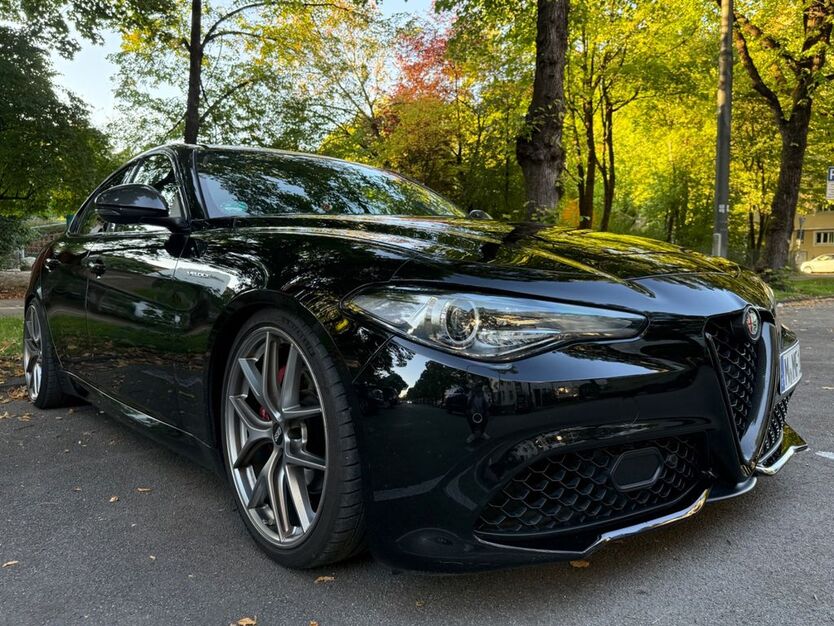 Alfa Romeo Giulia 73.000 km 26.900 € München 81371