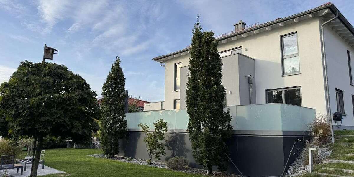 Haus zum Kaufen in Neuendettelsau 950.000 € 198 m² 6 zimmer