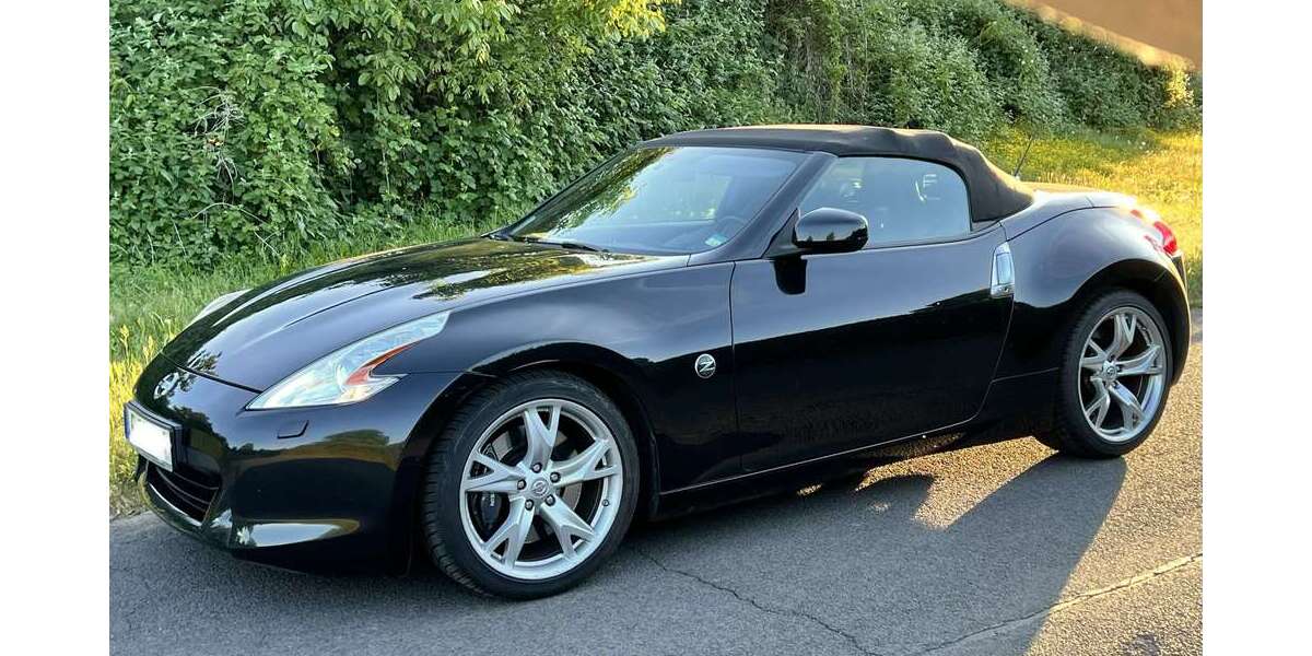 Nissan 370Z 105.200 km 22.900 &euro; Frankfurt am Main, Stadt 60322