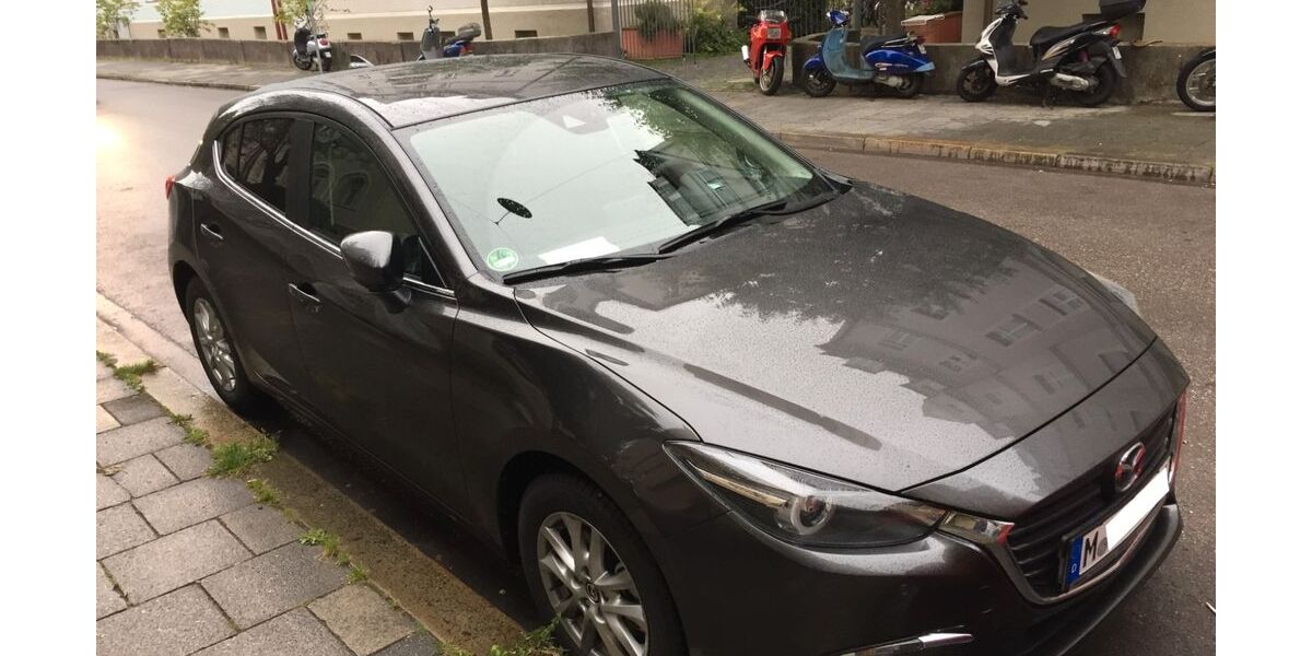 Mazda 3 87.000 km 14.500 &euro; München 81369