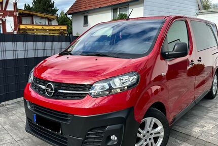 Opel Vivaro 184.000 km 13.300 € Bad Hersfeld 36251