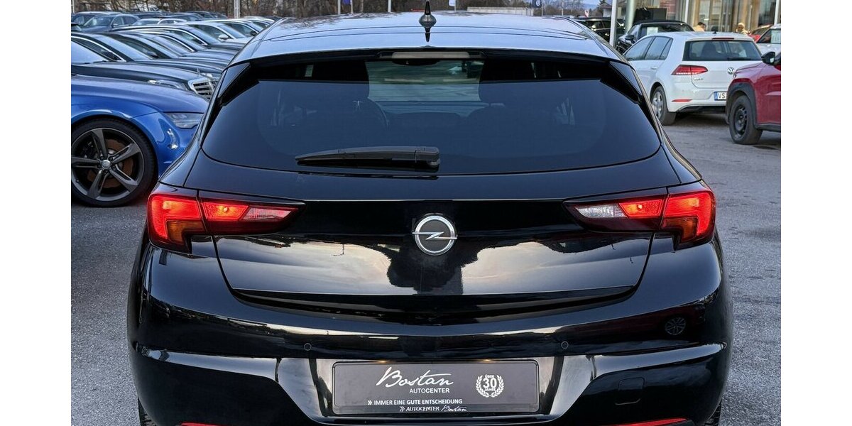 Opel Astra 1.2 K Lim. NAVI/SHZ/DAB/AHK/ACC/CARPLAY 48.063 km 14.900 &euro; Villingen-Schwenningen 78054