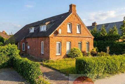 Wohnhaus + Garage | 3 Wohnungen für Familie, WG, WohnenArbeit, Vermietung oder Umbau in großes EFH 9 zimmer