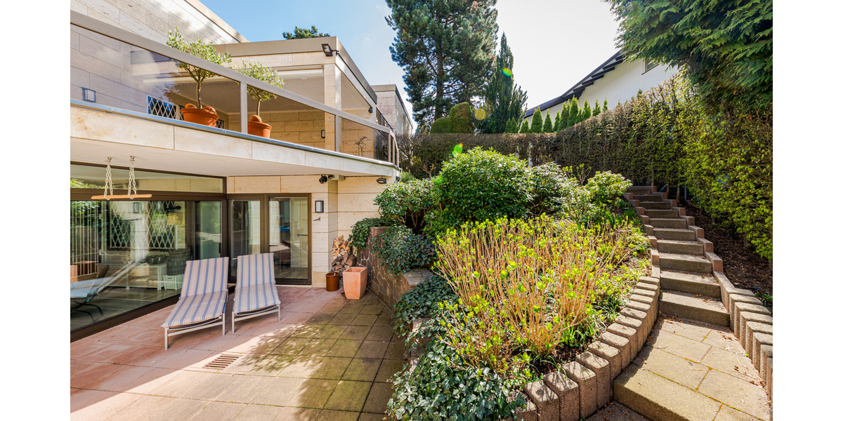 LUXURIÖSES HAUS-IN-HAUS ANWESEN MIT INDOOR-POOL IN TOPLAGE VOM KÖNIGSTEINER JOHANNISWALD - Anwesen Königstein | Angebot:26441626